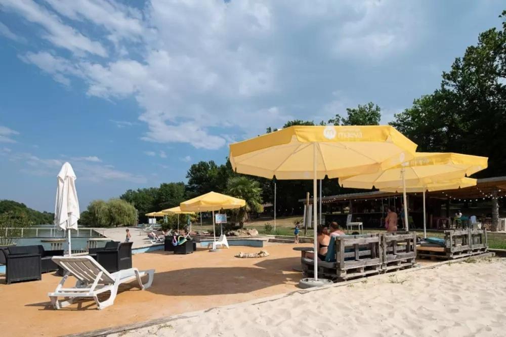 Camping Les Lacs D'Armagnac Bretagne-d'Armagnac Екстериор снимка